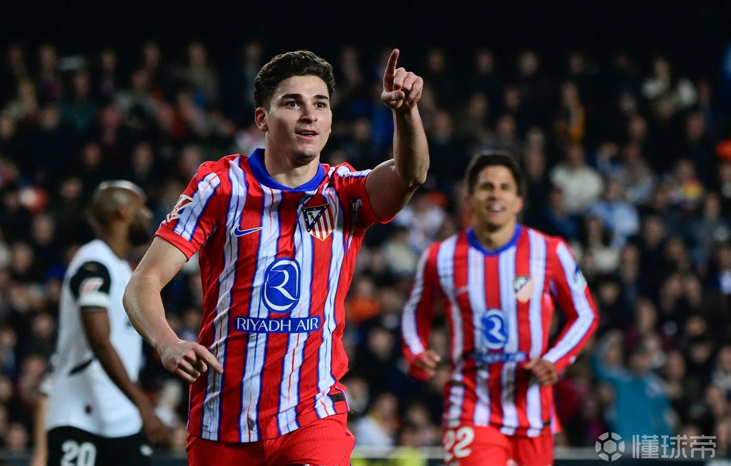 LOL直播入口-马竞击败对手，继续保持不败纪录(马竞击败对手,继续保持不败纪录是哪一集)