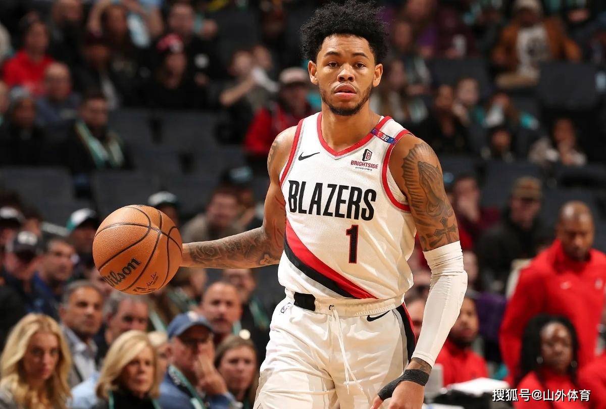 雄鹿B队力克快船,西蒙斯打破历史纪录的简单介绍 雄鹿B队力克快船,西蒙斯打破历史纪录的简单介绍