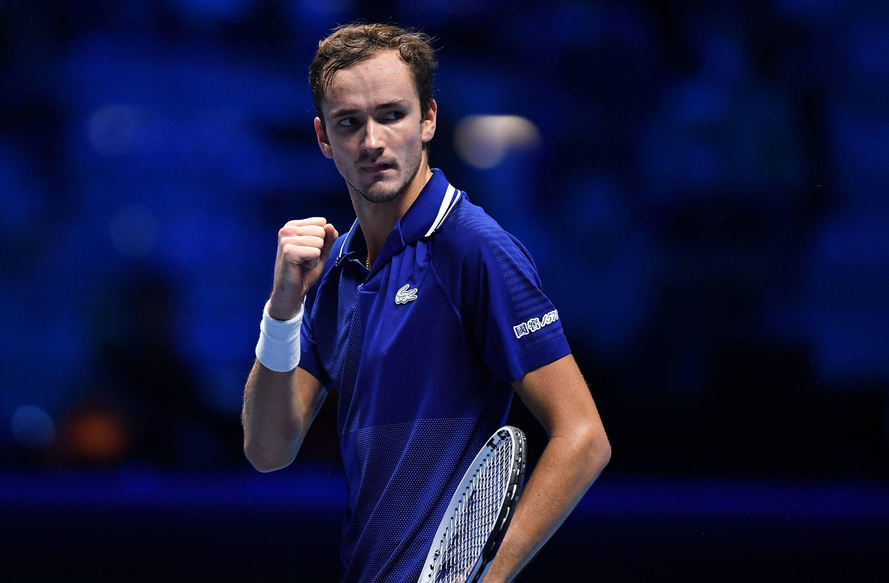 LOL英雄联盟赛事指南-意大利网球队险胜德国网球队，梅德韦杰夫统治全场