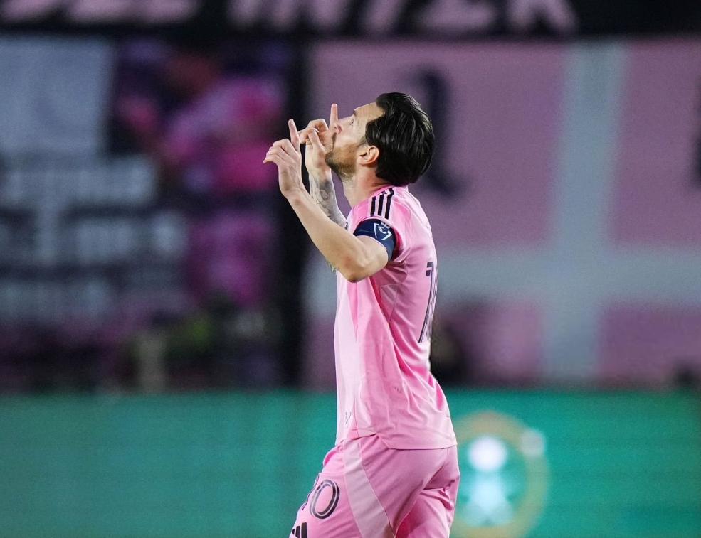 包含罗马逆转美国，梅西绝境逆转的词条