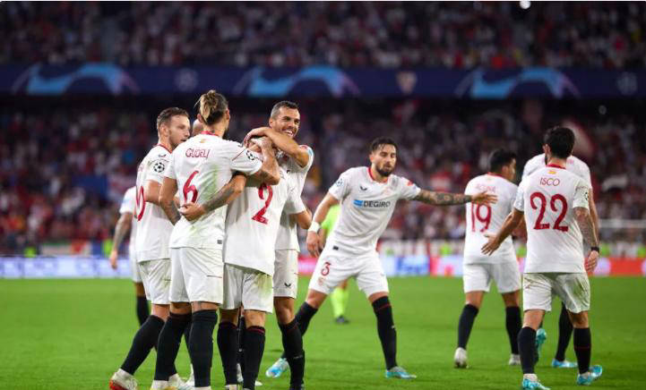 塞维利亚横扫曼联,格纳布里关键制胜 塞维利亚横扫曼联,格纳布里关键制胜