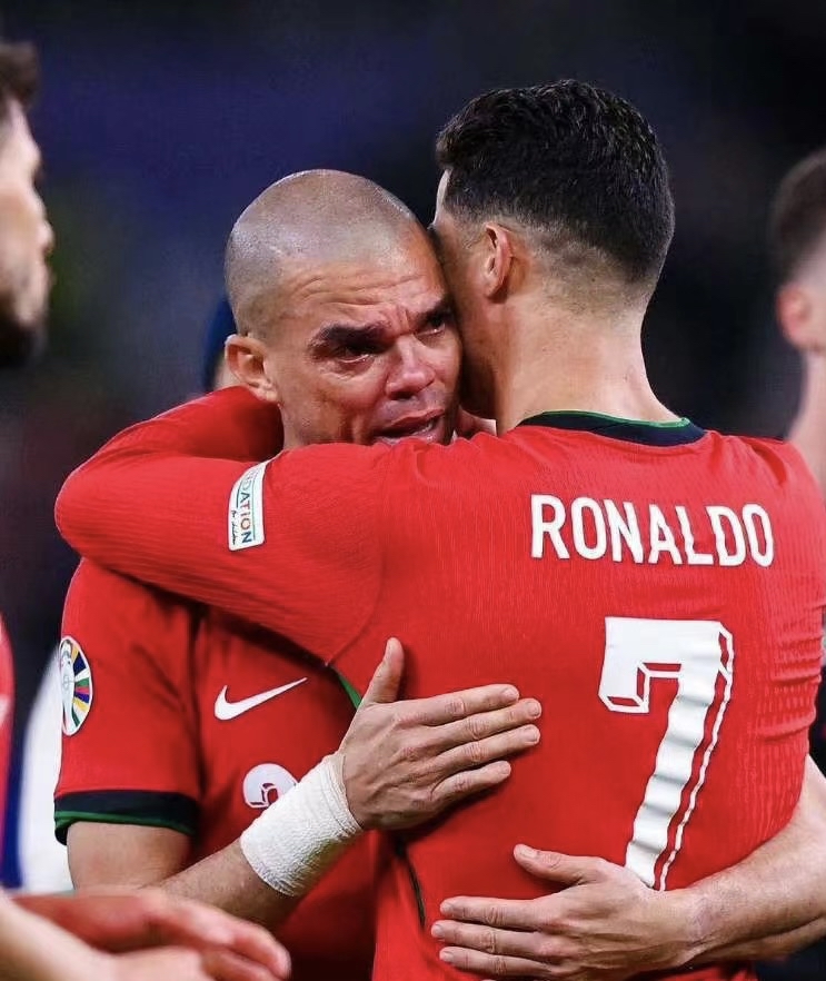 C罗领衔葡萄牙队参加欧洲国家联赛的简单介绍 C罗领衔葡萄牙队参加欧洲国家联赛的简单介绍