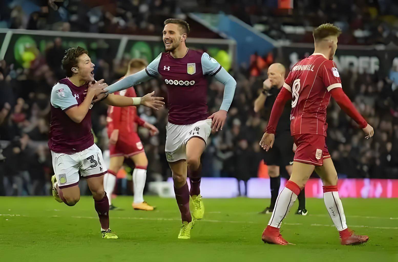 曼联主场大胜伯恩利,全取三分的简单介绍 曼联主场大胜伯恩利,全取三分的简单介绍