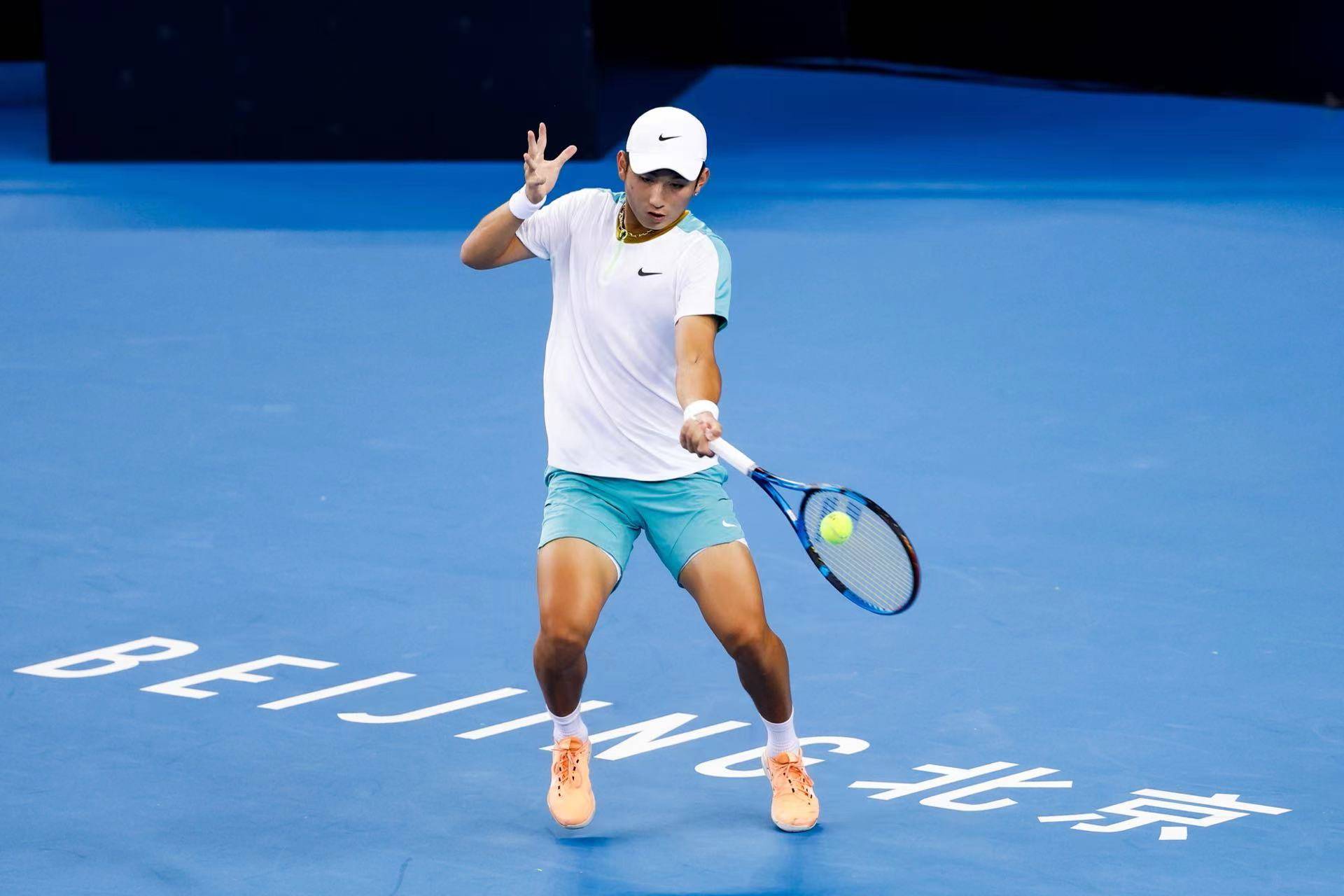 欧洲网球队力克德国网球队，瓦林卡统治全场的简单介绍