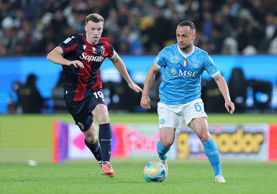 包含那不勒斯完胜曼联，卡拉斯科扛起全队的词条